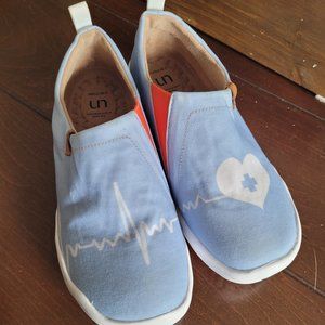UIN - stand by me nurse/doctor shoes